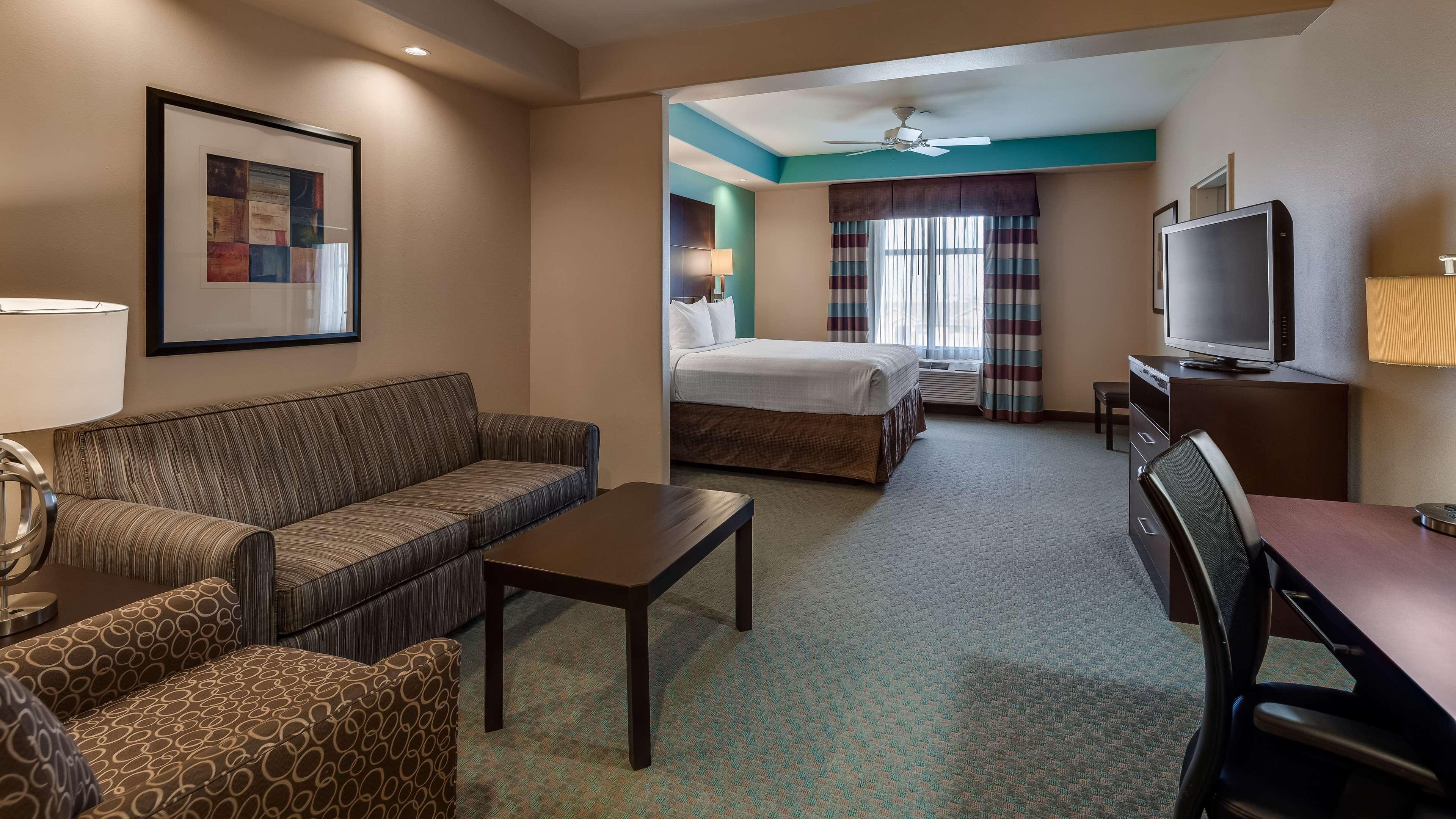 Best Western Plus Midland Suites Ngoại thất bức ảnh