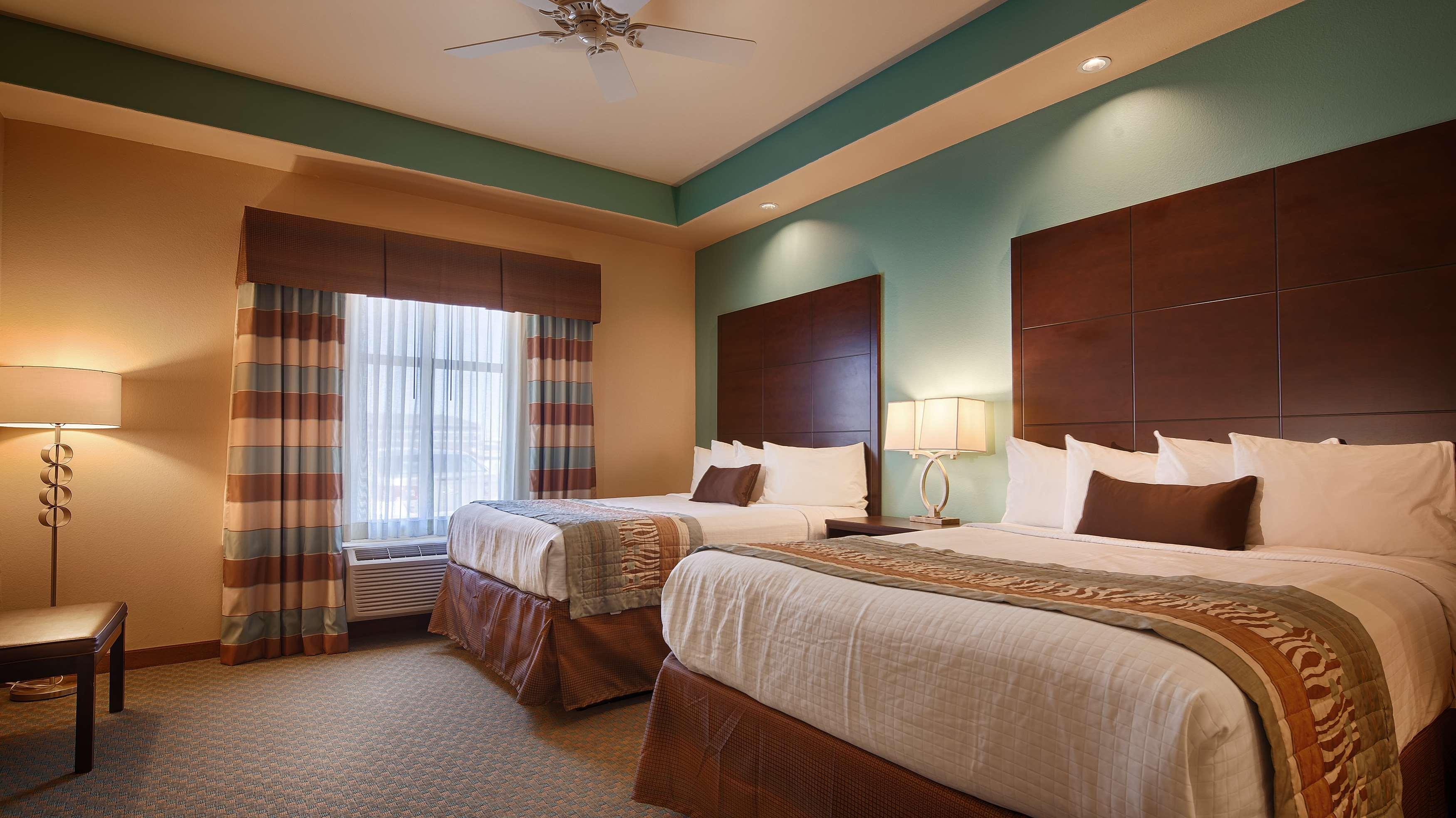Best Western Plus Midland Suites Ngoại thất bức ảnh