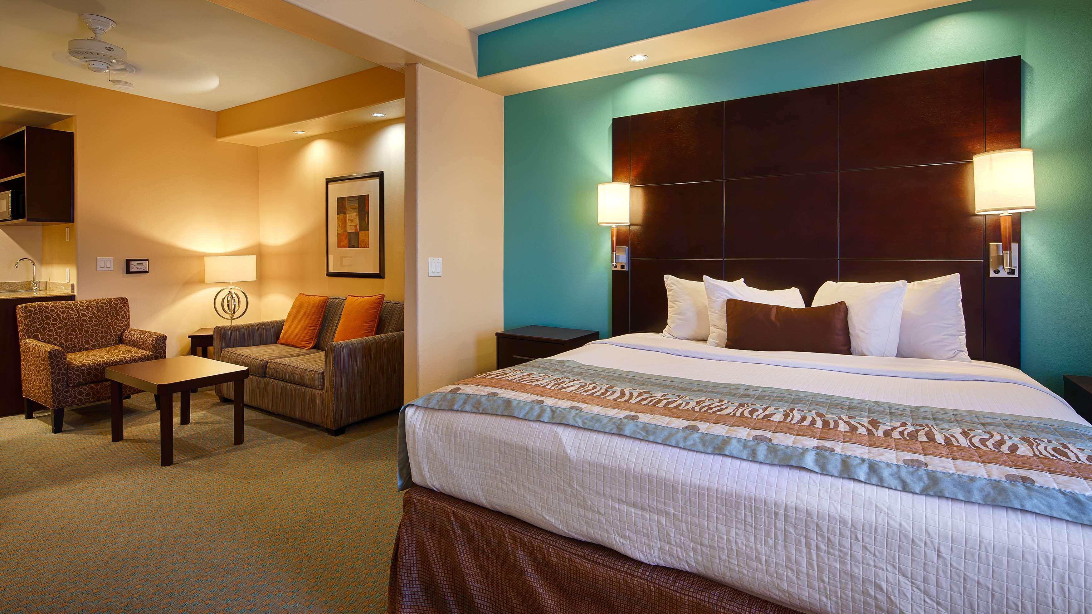 Best Western Plus Midland Suites Ngoại thất bức ảnh