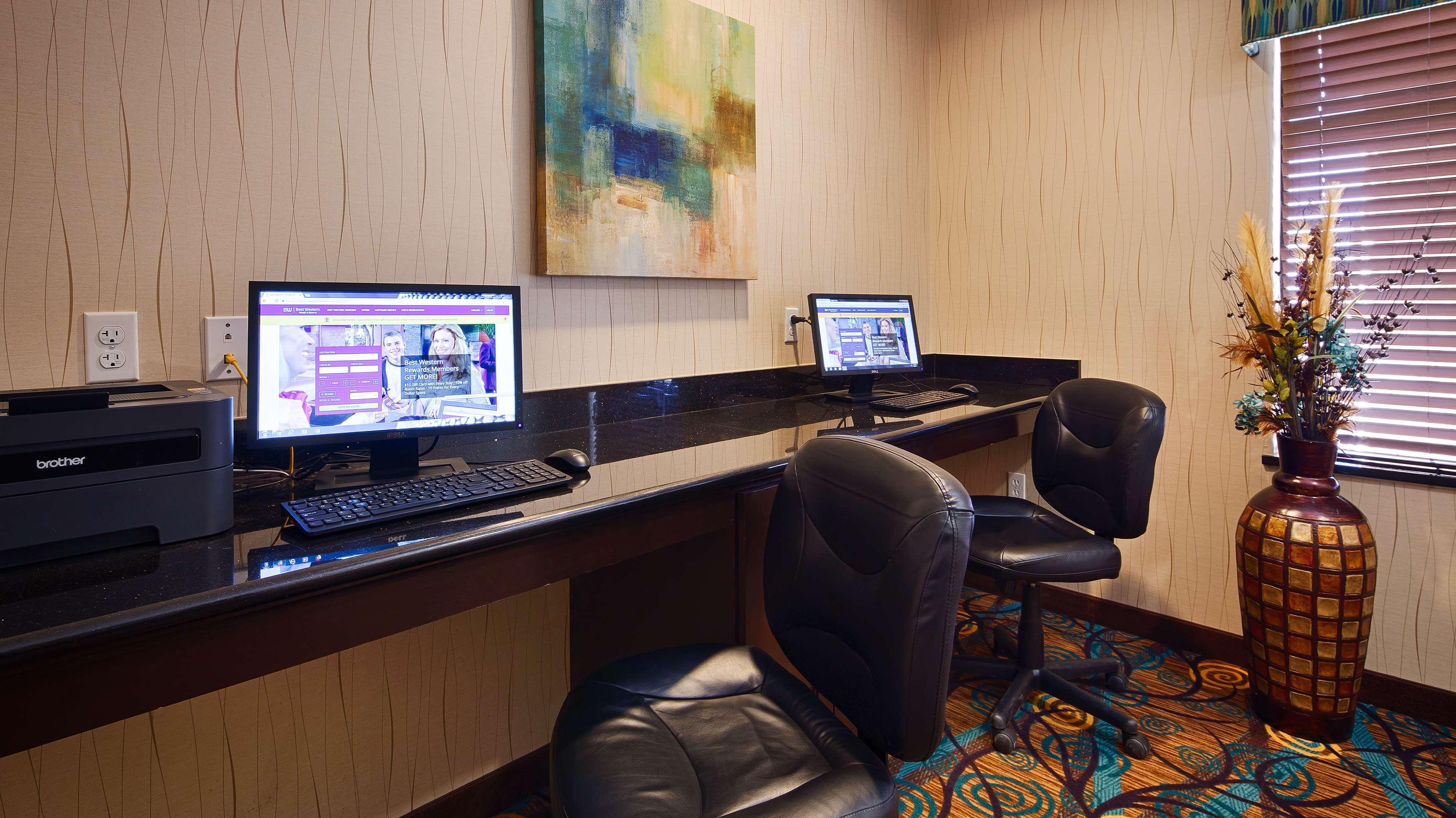 Best Western Plus Midland Suites Ngoại thất bức ảnh