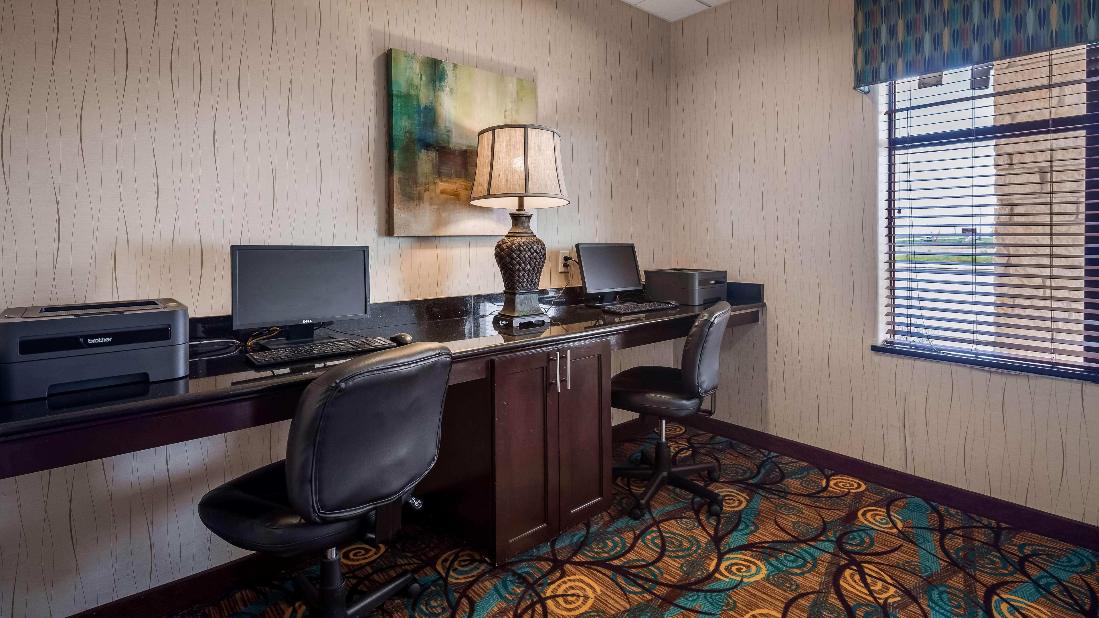 Best Western Plus Midland Suites Ngoại thất bức ảnh